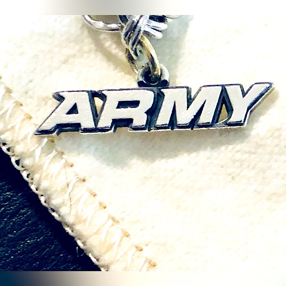 James Avery Army Charm. Excellent condition. Have receipt.